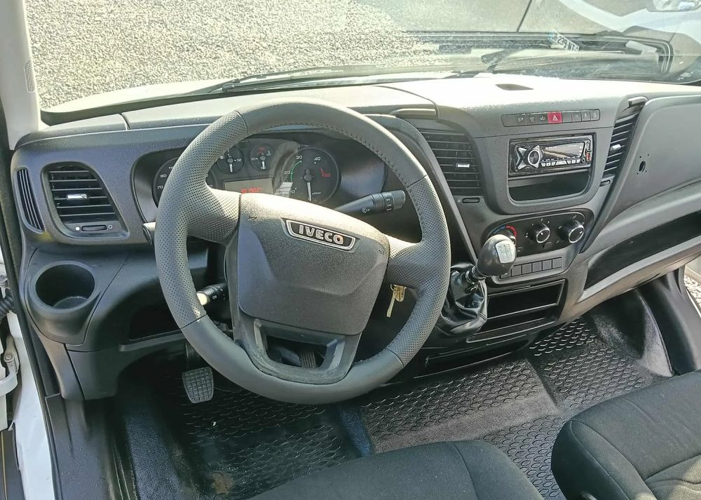 Dostavno vozilo istovarivač Iveco DAILY 35C13, 35C12, 35C14, 35C15: slika 11