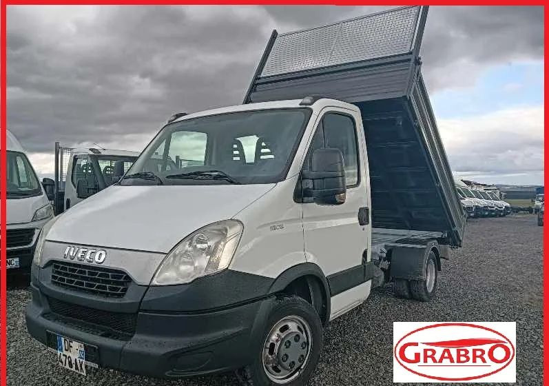 Iveco DAILY 35C13, 35C12, 35C15 - Dostavno vozilo istovarivač: slika 1 Iveco DAILY 35C13, 35C12, 35C15 - Dostavno vozilo istovarivač: slika 1