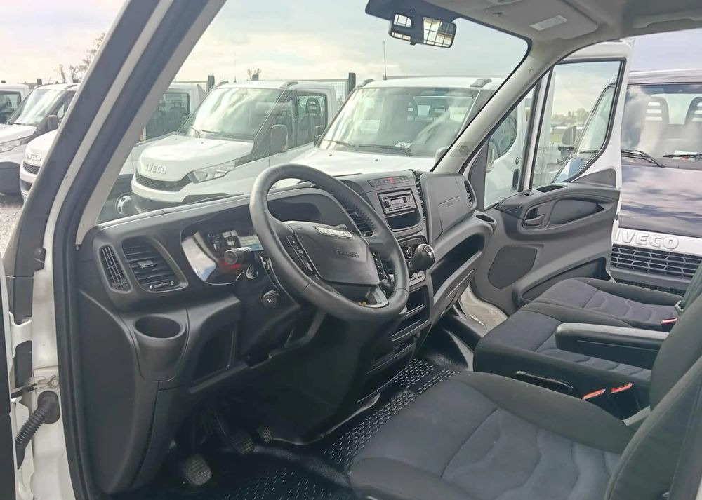 Iveco DAILY 35C14, 35C13, 35C12, 35C15 - Dostavno vozilo istovarivač: slika 4 Iveco DAILY 35C14, 35C13, 35C12, 35C15 - Dostavno vozilo istovarivač: slika 4