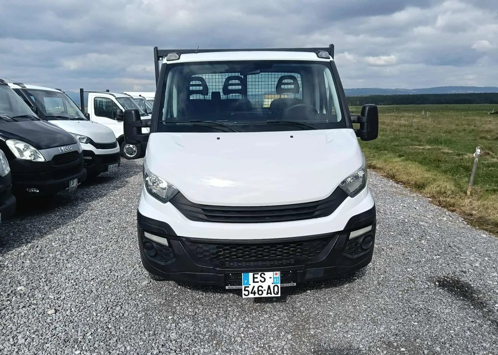 Iveco DAILY 35C14, 35C13, 35C12, 35C15 - Dostavno vozilo istovarivač: slika 5 Iveco DAILY 35C14, 35C13, 35C12, 35C15 - Dostavno vozilo istovarivač: slika 5