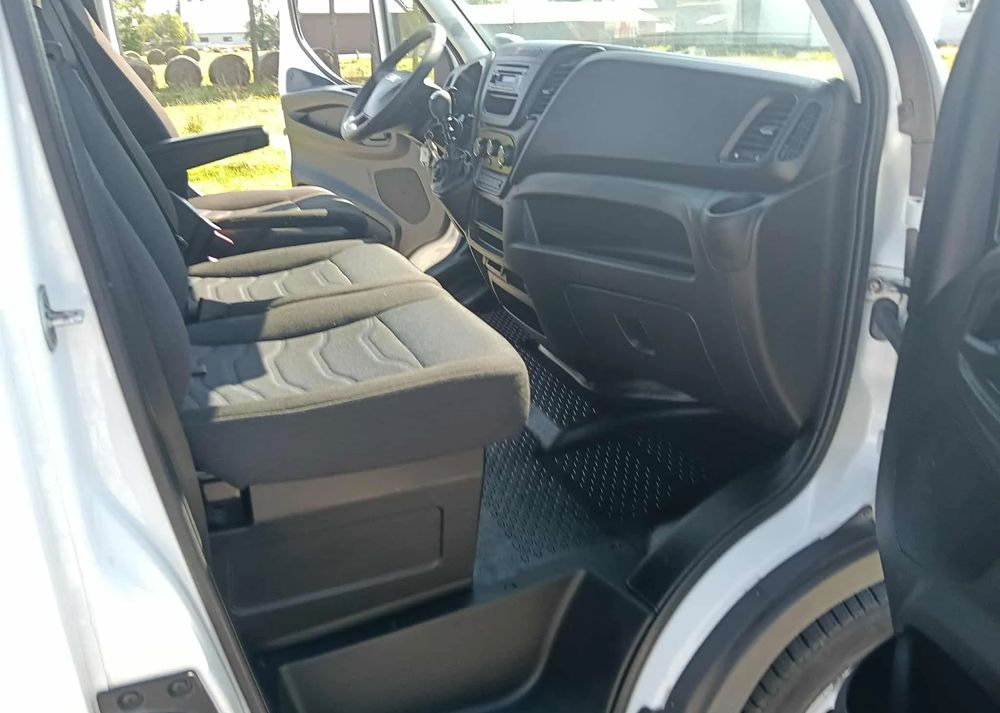 Iveco DAILY 35C14, 35C13, 35C12 - Dostavno vozilo istovarivač: slika 5 Iveco DAILY 35C14, 35C13, 35C12 - Dostavno vozilo istovarivač: slika 5