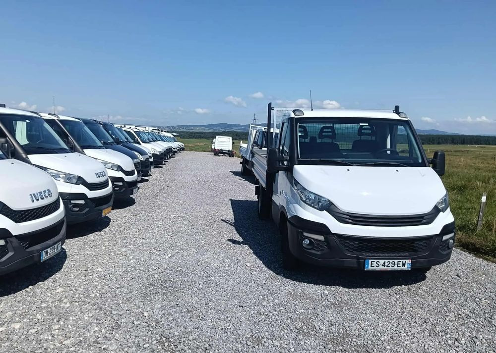 Iveco DAILY 35C14, 35C13, 35C12 - Dostavno vozilo istovarivač: slika 4 Iveco DAILY 35C14, 35C13, 35C12 - Dostavno vozilo istovarivač: slika 4