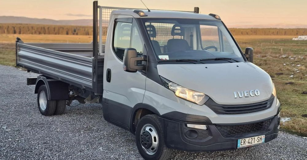 Iveco DAILY 35C14, 35C13, 35C15 - Dostavno vozilo istovarivač: slika 4 Iveco DAILY 35C14, 35C13, 35C15 - Dostavno vozilo istovarivač: slika 4