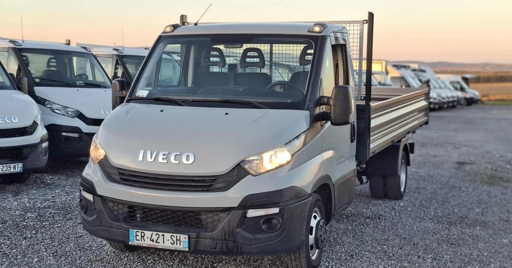 Iveco DAILY 35C14, 35C13, 35C15 - Dostavno vozilo istovarivač: slika 2 Iveco DAILY 35C14, 35C13, 35C15 - Dostavno vozilo istovarivač: slika 2