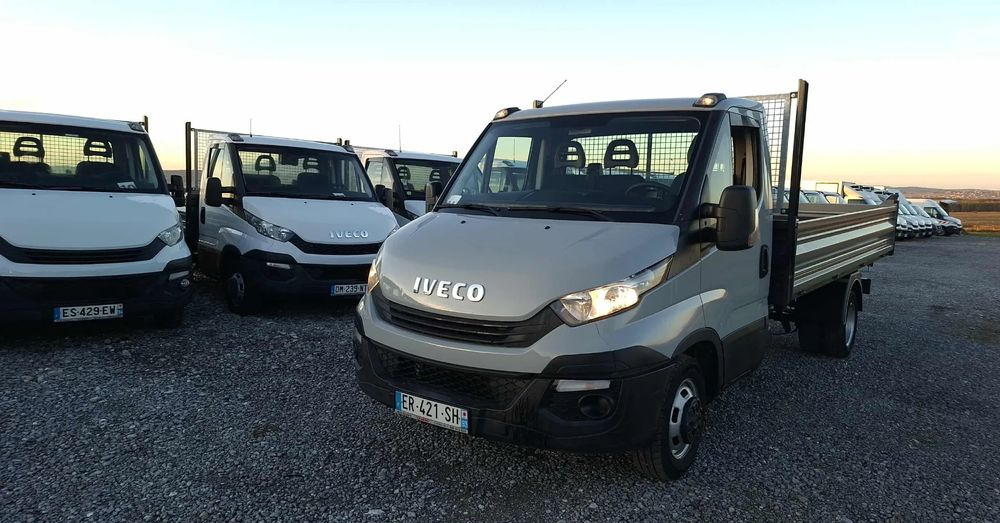 Iveco DAILY 35C14, 35C13, 35C15 - Dostavno vozilo istovarivač: slika 3 Iveco DAILY 35C14, 35C13, 35C15 - Dostavno vozilo istovarivač: slika 3