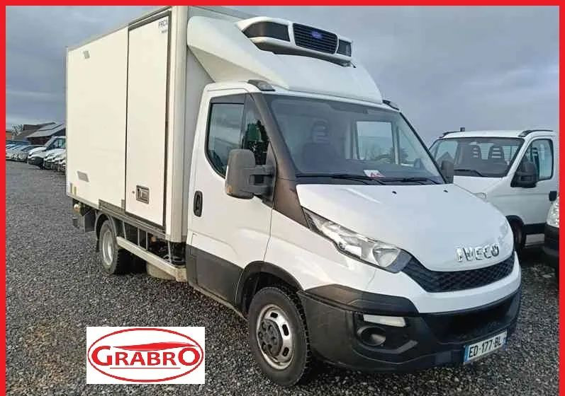 Iveco DAILY 35C15,35C14,35C13,35C12 - Dostavno vozilo hladnjača: slika 1 Iveco DAILY 35C15,35C14,35C13,35C12 - Dostavno vozilo hladnjača: slika 1