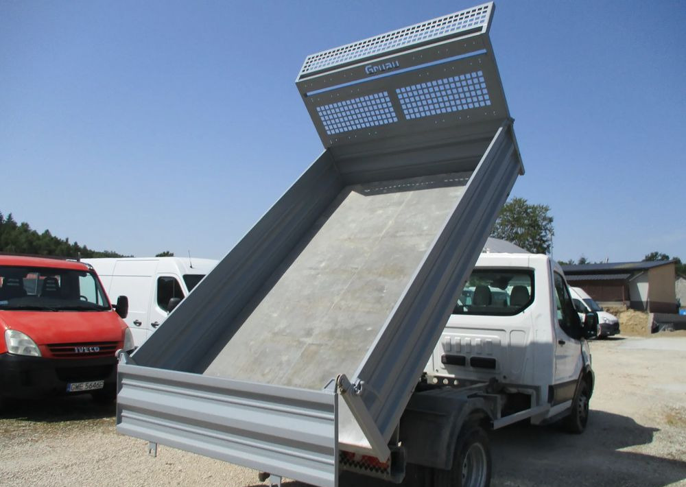 Ford Transit kiper 2.0 - 170KM wywrotka klima Hak - Dostavno vozilo istovarivač: slika 4 Ford Transit kiper 2.0 - 170KM wywrotka klima Hak - Dostavno vozilo istovarivač: slika 4