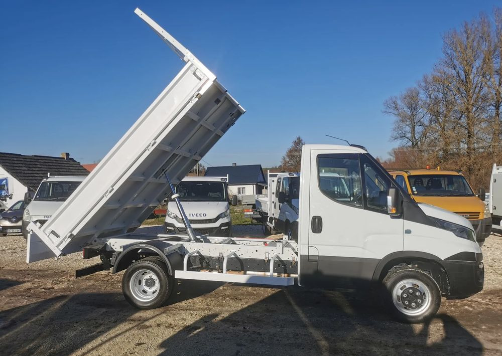 Iveco Daily 3.0-150KM Wywrotka blizniak 35-150 Niski przebieg kiper do 3,5t - Dostavno vozilo istovarivač: slika 2 Iveco Daily 3.0-150KM Wywrotka blizniak 35-150 Niski przebieg kiper do 3,5t - Dostavno vozilo istovarivač: slika 2