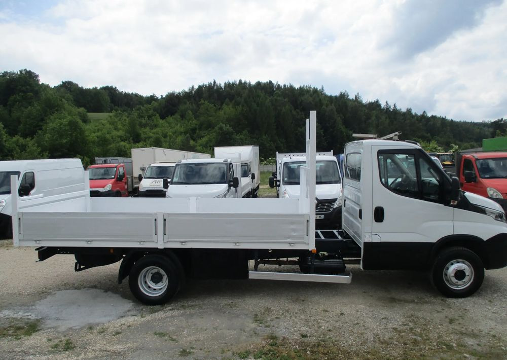 Iveco Daily 3.0 na bliźniaku 70C18 skrzynia, laweta, rama, HDS, 70-180 kiper - Kamion sa tovarnim sandukom: slika 2 Iveco Daily 3.0 na bliźniaku 70C18 skrzynia, laweta, rama, HDS, 70-180 kiper - Kamion sa tovarnim sandukom: slika 2