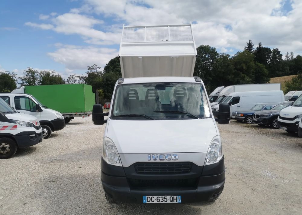 Iveco Daily 35C11 Kiper wywrotka Hak Bliźniak sprowadzony 35C12 - Dostavno vozilo istovarivač: slika 2 Iveco Daily 35C11 Kiper wywrotka Hak Bliźniak sprowadzony 35C12 - Dostavno vozilo istovarivač: slika 2