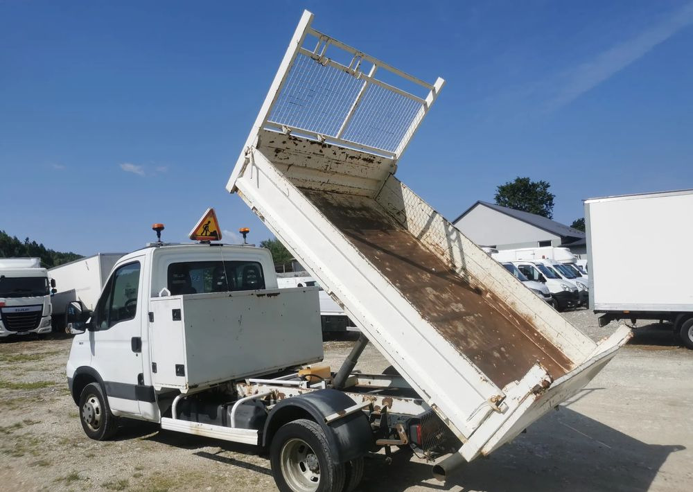Iveco Daily 35C11 Kiper wywrotka Hak Bliźniak sprowadzony - Dostavno vozilo istovarivač: slika 5 Iveco Daily 35C11 Kiper wywrotka Hak Bliźniak sprowadzony - Dostavno vozilo istovarivač: slika 5