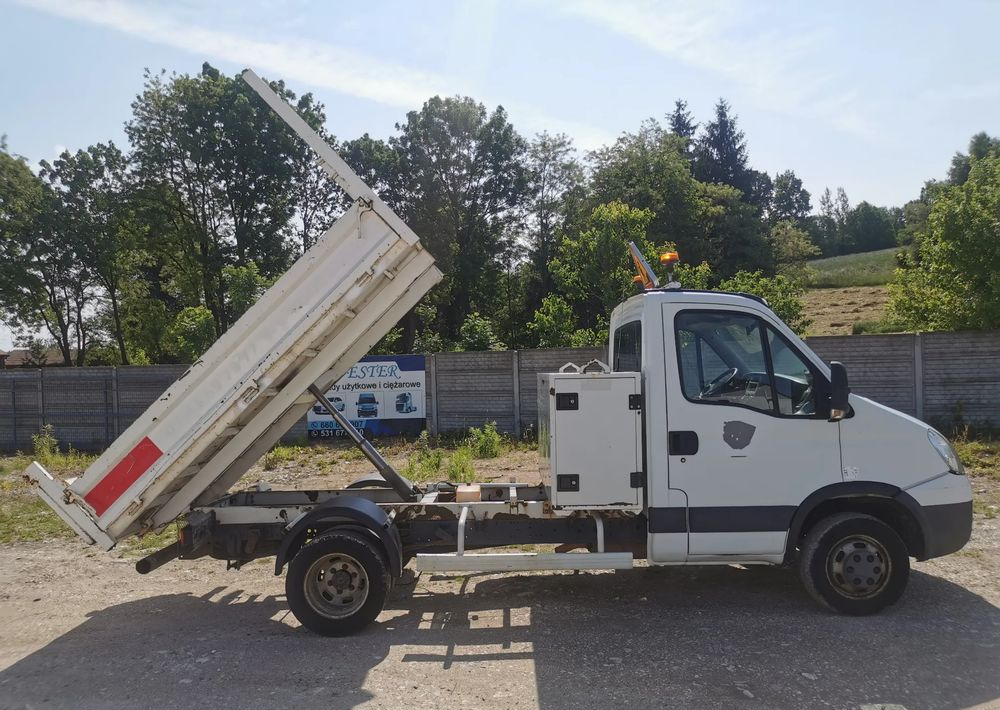 Iveco Daily 35C11 Kiper wywrotka Hak Bliźniak sprowadzony - Dostavno vozilo istovarivač: slika 3 Iveco Daily 35C11 Kiper wywrotka Hak Bliźniak sprowadzony - Dostavno vozilo istovarivač: slika 3
