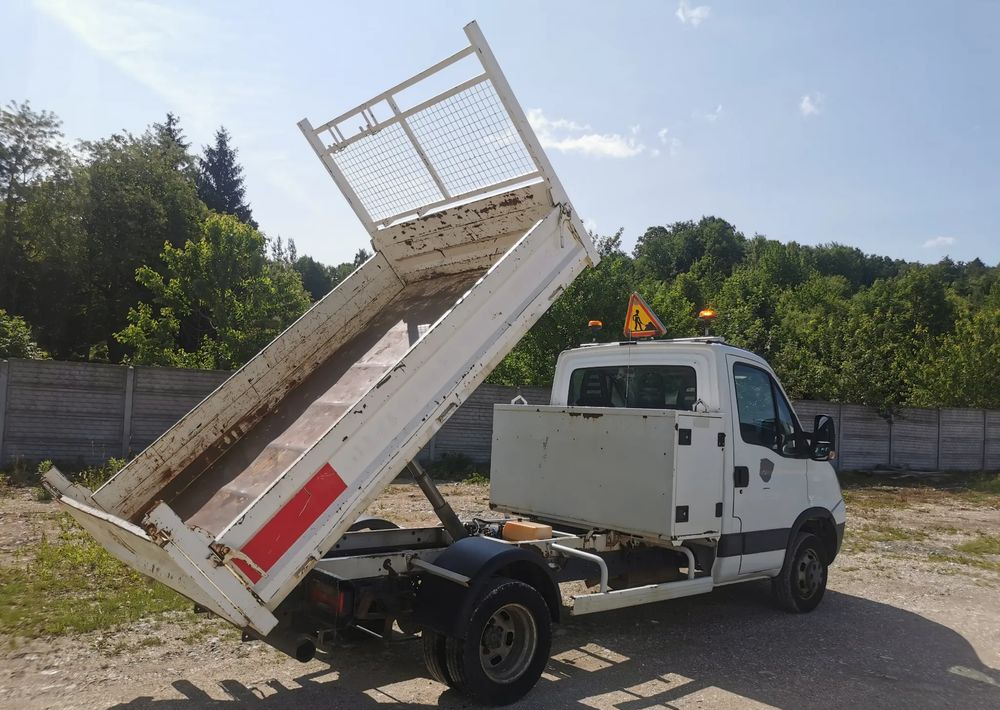 Iveco Daily 35C11 Kiper wywrotka Hak Bliźniak sprowadzony - Dostavno vozilo istovarivač: slika 3 Iveco Daily 35C11 Kiper wywrotka Hak Bliźniak sprowadzony - Dostavno vozilo istovarivač: slika 3