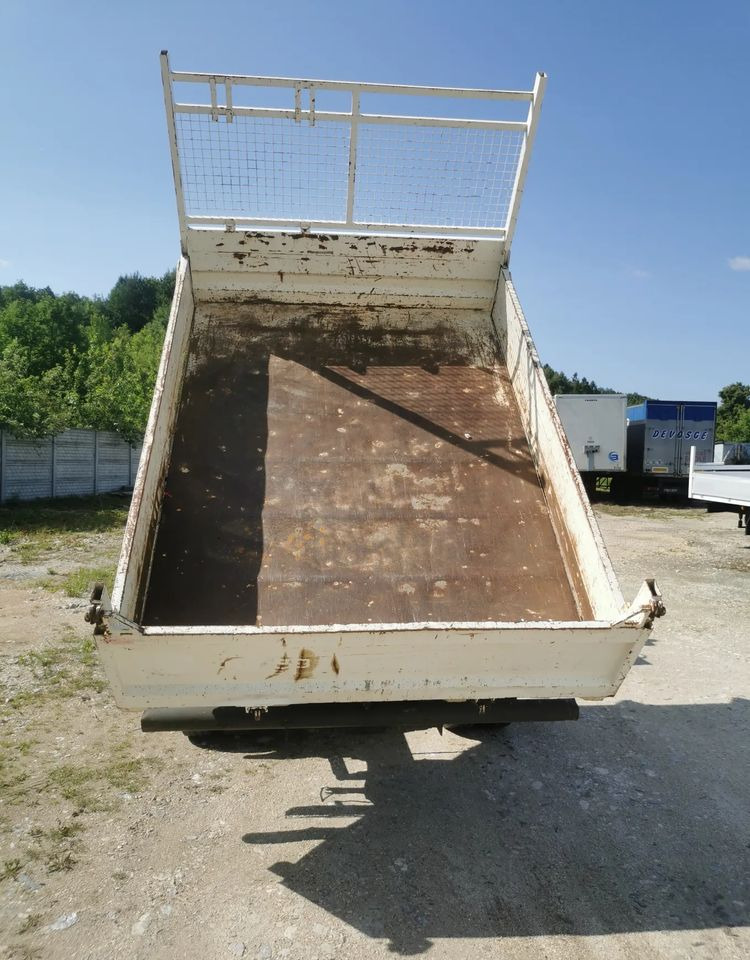 Iveco Daily 35C11 Kiper wywrotka Hak Bliźniak sprowadzony - Dostavno vozilo istovarivač: slika 4 Iveco Daily 35C11 Kiper wywrotka Hak Bliźniak sprowadzony - Dostavno vozilo istovarivač: slika 4