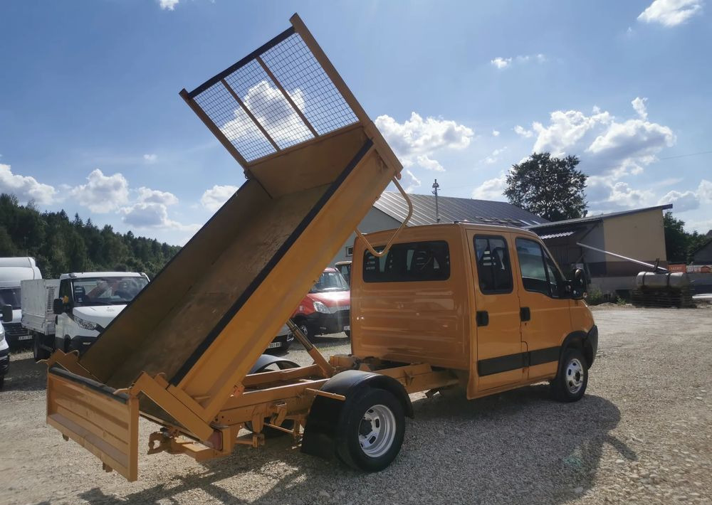 Iveco Daily 35C12 Brygadówka wywrotka Dubel hak kiper doka 35C13 - Dostavno vozilo istovarivač: slika 5 Iveco Daily 35C12 Brygadówka wywrotka Dubel hak kiper doka 35C13 - Dostavno vozilo istovarivač: slika 5