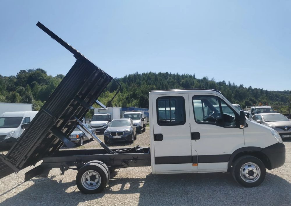 Iveco Daily 35C12 Brygadówka wywrotka Dubel hak kiper doka 35C13 - Dostavno vozilo istovarivač: slika 4 Iveco Daily 35C12 Brygadówka wywrotka Dubel hak kiper doka 35C13 - Dostavno vozilo istovarivač: slika 4