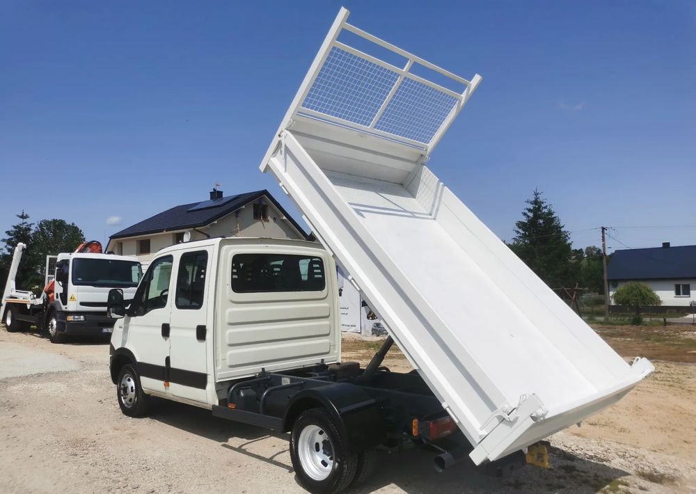 Iveco Daily 35C13 Kiper brygadówka 7-os wywrotka 130KM klimatyzacja Hak doka - Dostavno vozilo istovarivač: slika 3 Iveco Daily 35C13 Kiper brygadówka 7-os wywrotka 130KM klimatyzacja Hak doka - Dostavno vozilo istovarivač: slika 3