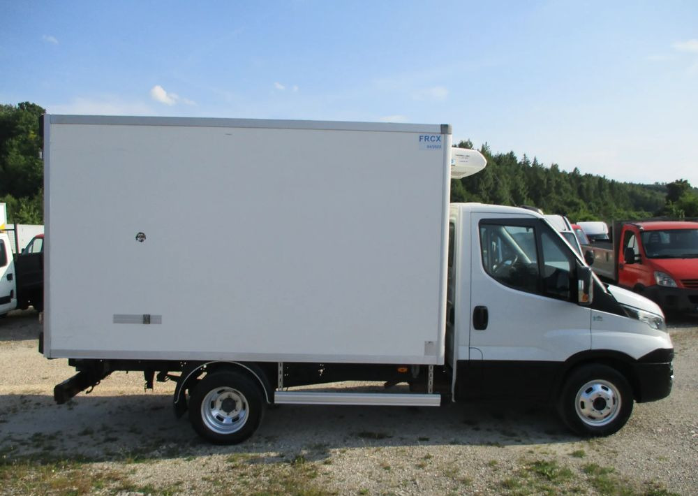 Iveco Daily 35C13 chłodnia Mroźnia na bliźniaku 35-130 Thermo King agregat - Dostavno vozilo hladnjača: slika 3 Iveco Daily 35C13 chłodnia Mroźnia na bliźniaku 35-130 Thermo King agregat - Dostavno vozilo hladnjača: slika 3