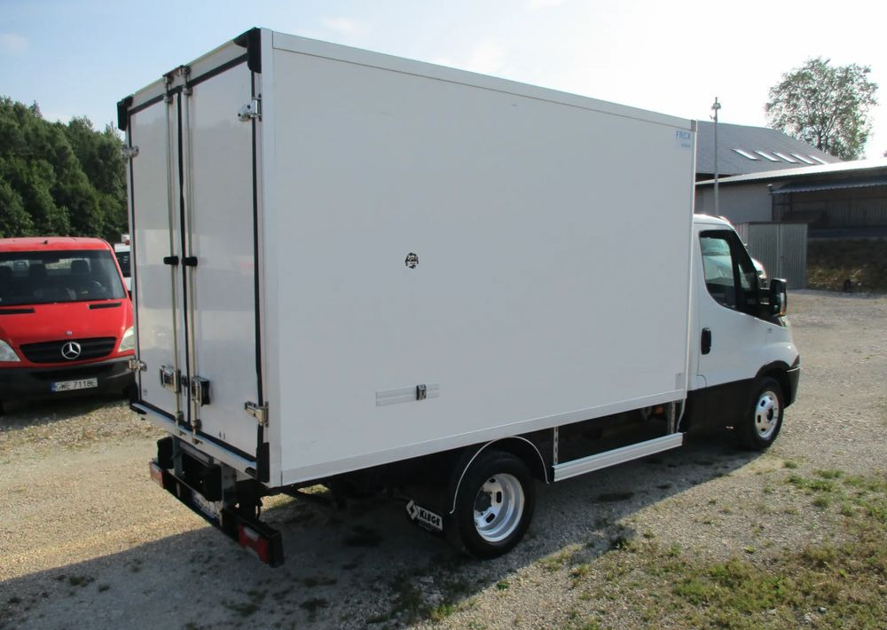 Iveco Daily 35C13 chłodnia Mroźnia na bliźniaku 35-130 Thermo King agregat - Dostavno vozilo hladnjača: slika 4 Iveco Daily 35C13 chłodnia Mroźnia na bliźniaku 35-130 Thermo King agregat - Dostavno vozilo hladnjača: slika 4
