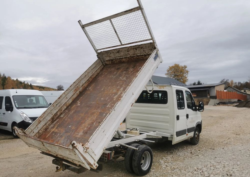 Iveco Daily 35C15 Brygadówka 3.0 - 150KM wywrotka Klimatyzacja Dubel hak kiper doka - Dostavno vozilo istovarivač: slika 3 Iveco Daily 35C15 Brygadówka 3.0 - 150KM wywrotka Klimatyzacja Dubel hak kiper doka - Dostavno vozilo istovarivač: slika 3