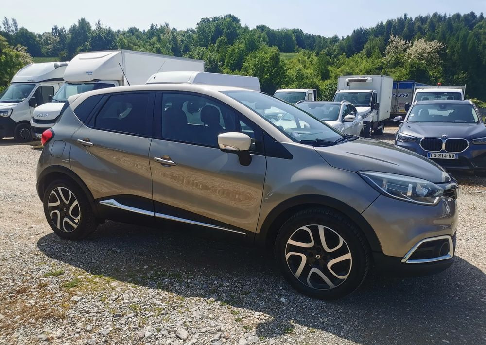 Renault Captur 0.9 Energy TCe Intens - SUVSUV: slika 2 Renault Captur 0.9 Energy TCe Intens - SUVSUV: slika 2