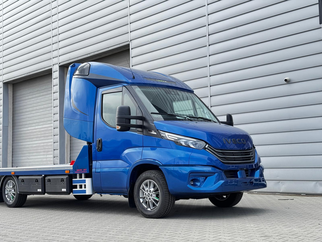 Dostavno vozilo novi IVECO Daily 35S18HA8/P: slika 20