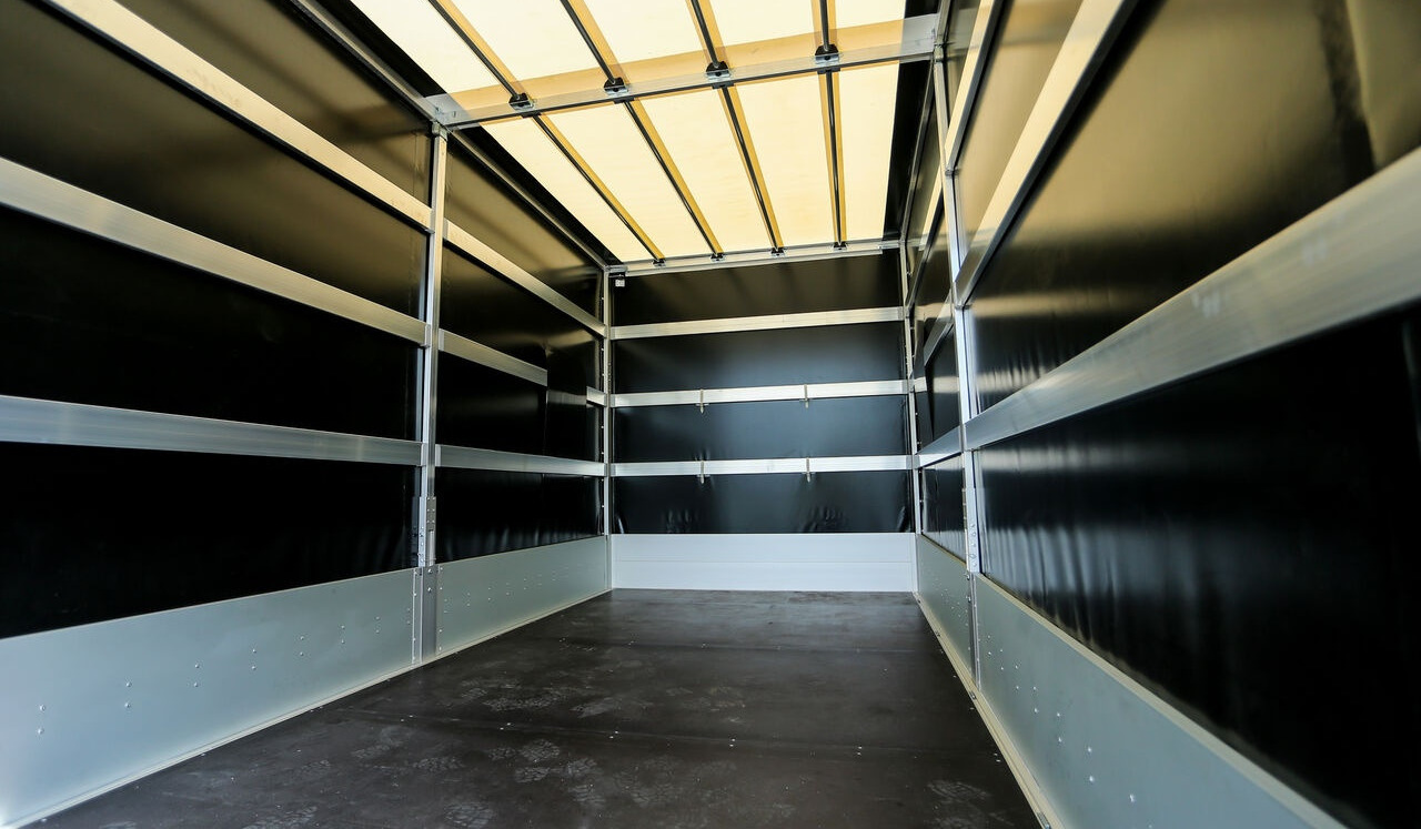 Mercedes-Benz Sprinter 319 - Dostavno vozilo sa ceradom: slika 3 Mercedes-Benz Sprinter 319 - Dostavno vozilo sa ceradom: slika 3