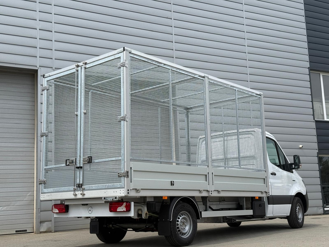 Mercedes eSprinter - Dostavno vozilo sa otvorenom sandukom, Električno dostavno vozilo: slika 3 Mercedes eSprinter - Dostavno vozilo sa otvorenom sandukom, Električno dostavno vozilo: slika 3