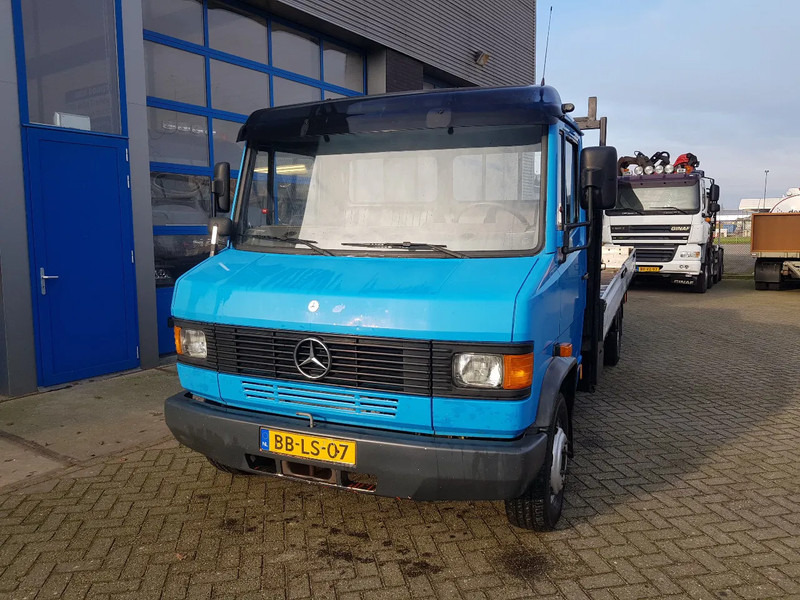 Mercedes-Benz 611 D Open laadbak Manual - Kamion sa tovarnim sandukom: slika 2 Mercedes-Benz 611 D Open laadbak Manual - Kamion sa tovarnim sandukom: slika 2