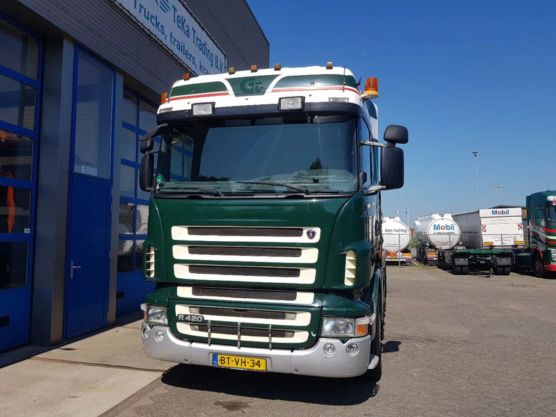 Scania R420 8x2 HIAB 800E-7 Hipro 80 ton/meter Winch Retarder - Kamion sa tovarnim sandukom: slika 4 Scania R420 8x2 HIAB 800E-7 Hipro 80 ton/meter Winch Retarder - Kamion sa tovarnim sandukom: slika 4