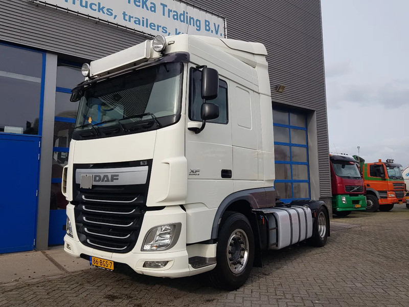 DAF XF 440 616 DKM Double Tank Brandnew condition - Tegljač: slika 1 DAF XF 440 616 DKM Double Tank Brandnew condition - Tegljač: slika 1