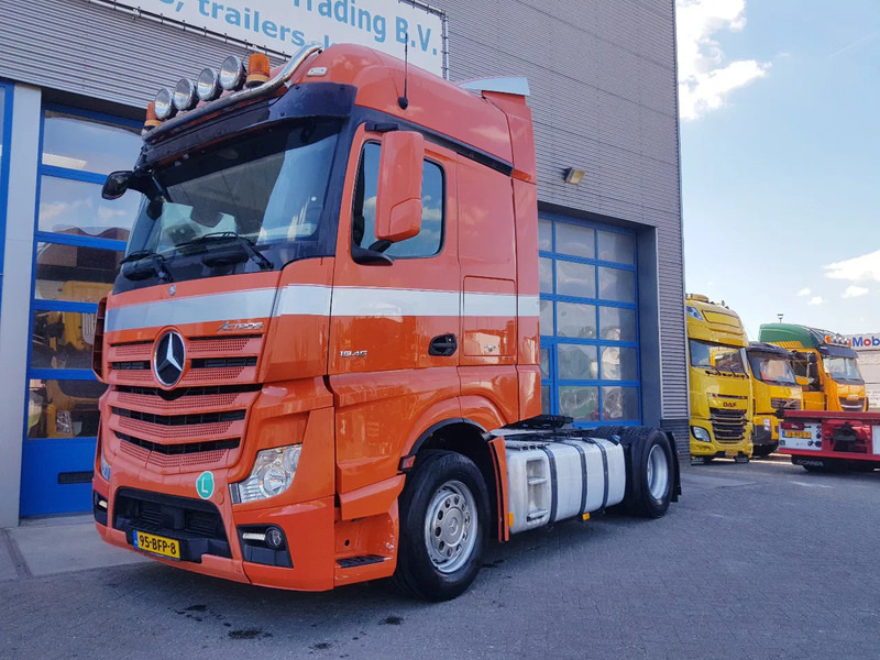 Mercedes-Benz Actros 1945 Double Tank New Apk TÜV - Tegljač: slika 1 Mercedes-Benz Actros 1945 Double Tank New Apk TÜV - Tegljač: slika 1