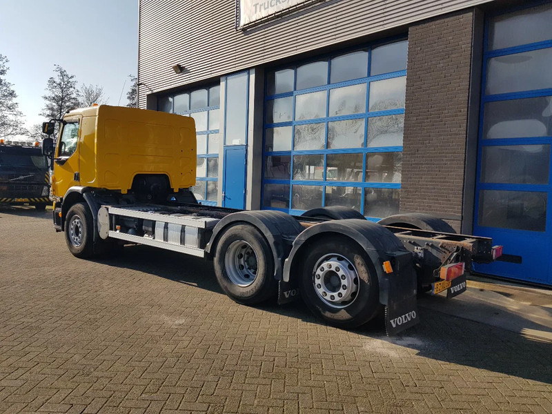 Volvo FE 300 EEV 6X2 Retarder Pto 234.000 KM - Kamion sa golom šasijom i zatvorenom kabinom: slika 4 Volvo FE 300 EEV 6X2 Retarder Pto 234.000 KM - Kamion sa golom šasijom i zatvorenom kabinom: slika 4