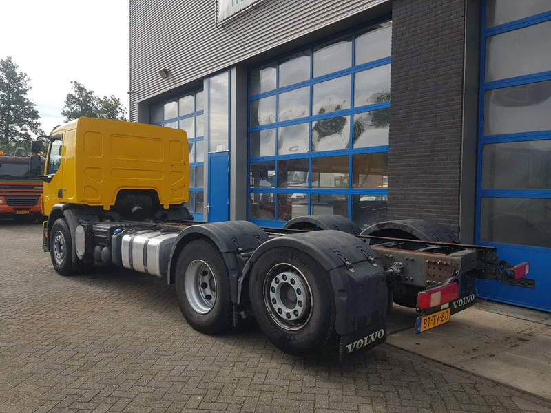 Volvo FE 320 6x2 Euro 5 290.000 km Retarder TÜV - Kamion sa golom šasijom i zatvorenom kabinom: slika 4 Volvo FE 320 6x2 Euro 5 290.000 km Retarder TÜV - Kamion sa golom šasijom i zatvorenom kabinom: slika 4