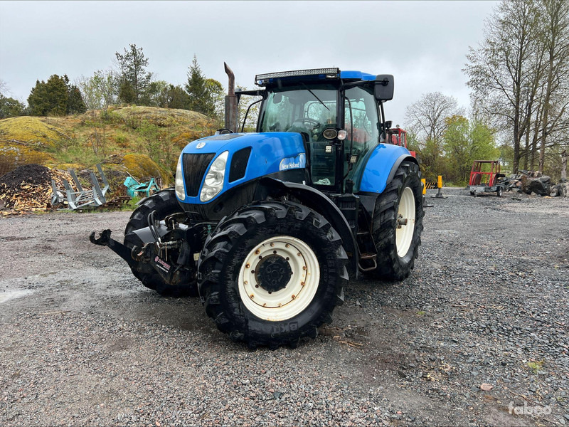 New Holland T7040 - Traktor: slika 1 New Holland T7040 - Traktor: slika 1