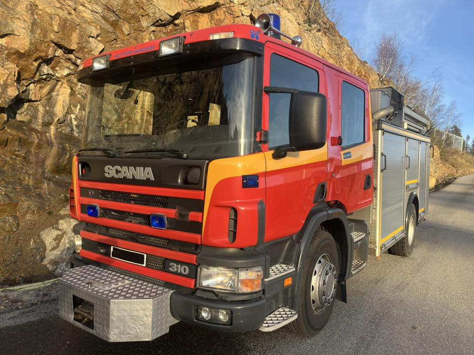 SCANIA P94GB 4x2 NZ310 - Fire engine - RESERVERAD !! - Vatrogasni kamion: slika 1 SCANIA P94GB 4x2 NZ310 - Fire engine - RESERVERAD !! - Vatrogasni kamion: slika 1