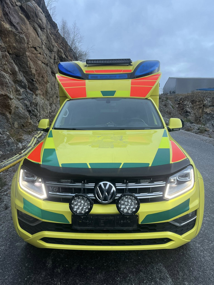 VOLKSWAGEN Amarok 4motion - AMBULANCE / ambulanse / ambulanssi - Vozilo hitne pomoći: slika 3 VOLKSWAGEN Amarok 4motion - AMBULANCE / ambulanse / ambulanssi - Vozilo hitne pomoći: slika 3