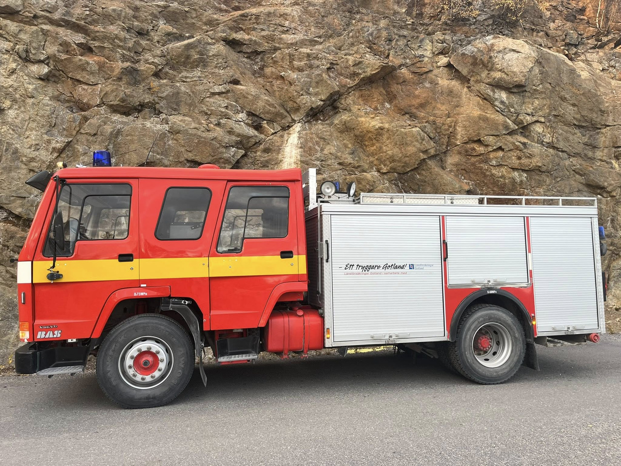 VOLVO FL 10 4x2 - Vatrogasni kamion: slika 2 VOLVO FL 10 4x2 - Vatrogasni kamion: slika 2