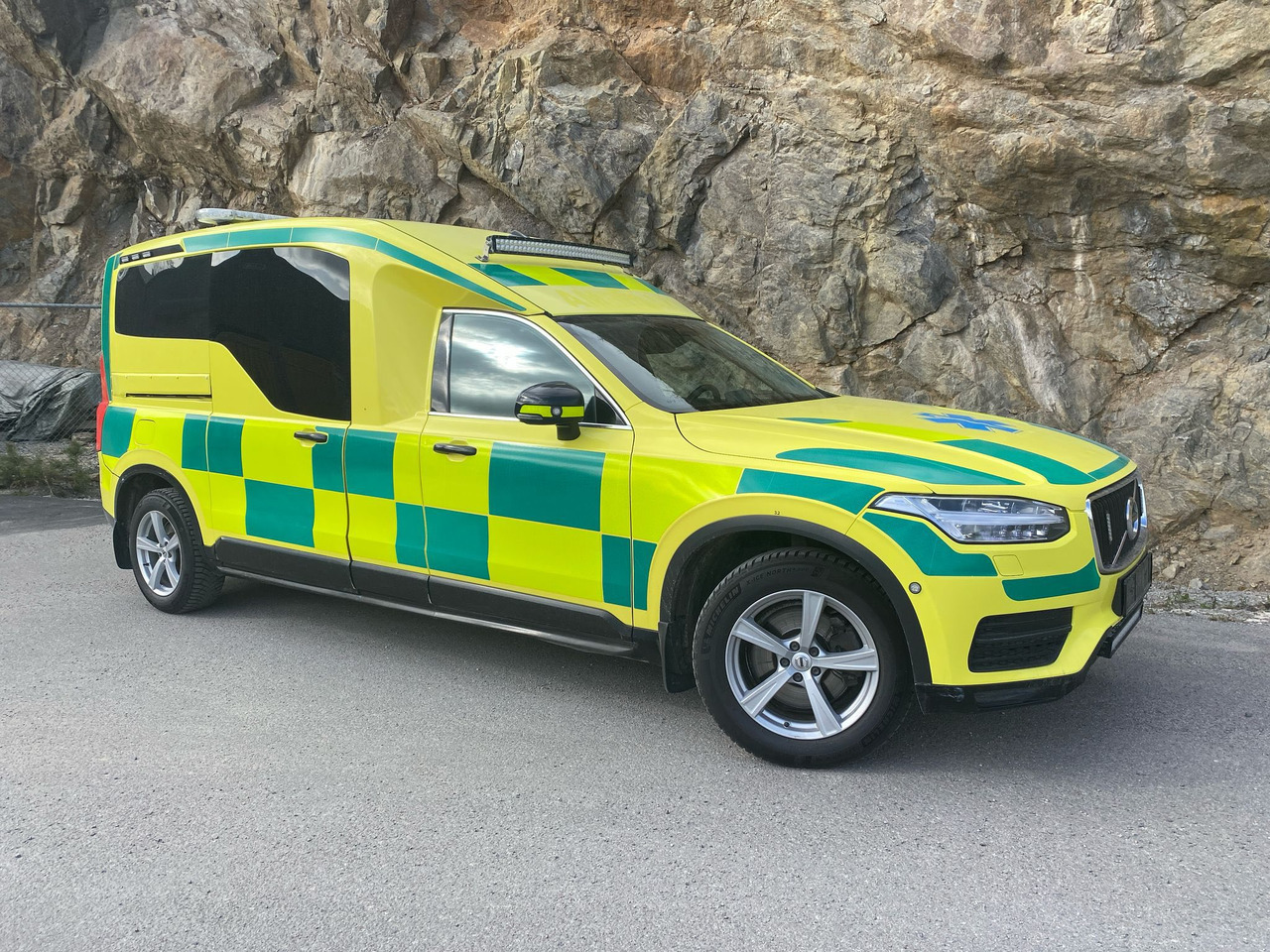 Volvo Nilsson XC90 D5 AWD - Ambulance - SOLD/SÅLD !!! - Vozilo hitne pomoći: slika 1 Volvo Nilsson XC90 D5 AWD - Ambulance - SOLD/SÅLD !!! - Vozilo hitne pomoći: slika 1
