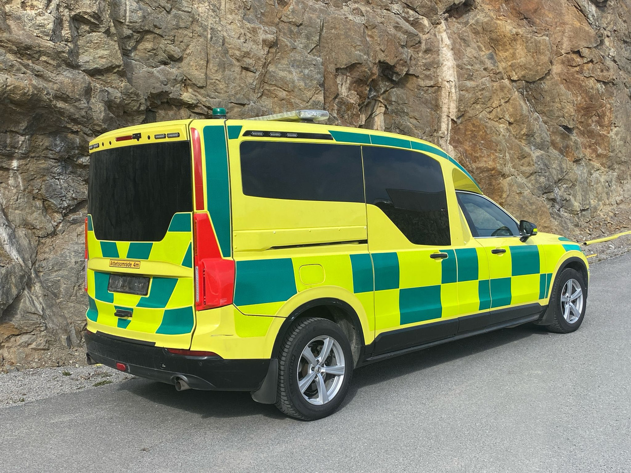 Volvo Nilsson XC90 D5 AWD - Ambulance - SOLD/SÅLD !!! - Vozilo hitne pomoći: slika 3 Volvo Nilsson XC90 D5 AWD - Ambulance - SOLD/SÅLD !!! - Vozilo hitne pomoći: slika 3