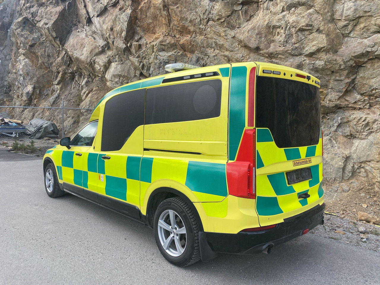 Volvo Nilsson XC90 D5 AWD - Ambulance - SOLD/SÅLD !!! - Vozilo hitne pomoći: slika 4 Volvo Nilsson XC90 D5 AWD - Ambulance - SOLD/SÅLD !!! - Vozilo hitne pomoći: slika 4