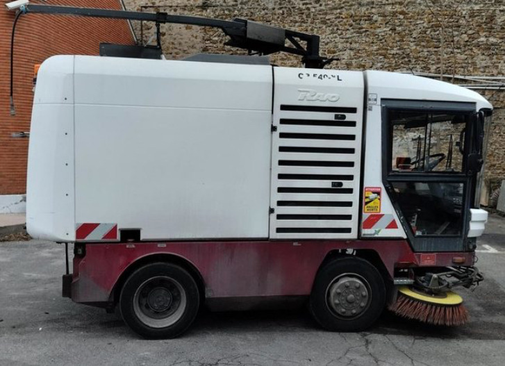 Ravo 540XL/545XL Kehrmaschine wie Citycat Cityfant Dulevo - Korisno/ Posebno vozilo: slika 4 Ravo 540XL/545XL Kehrmaschine wie Citycat Cityfant Dulevo - Korisno/ Posebno vozilo: slika 4