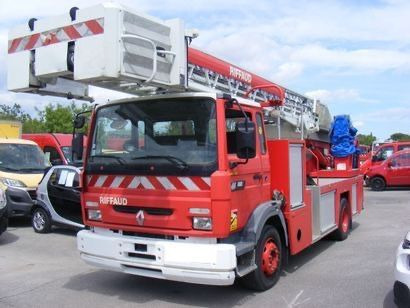 Renault Midliner M180 Drehleiter Feuerwehr EPSA23.5 1999 - Vazdušna platforma montirana na kamion: slika 3 Renault Midliner M180 Drehleiter Feuerwehr EPSA23.5 1999 - Vazdušna platforma montirana na kamion: slika 3
