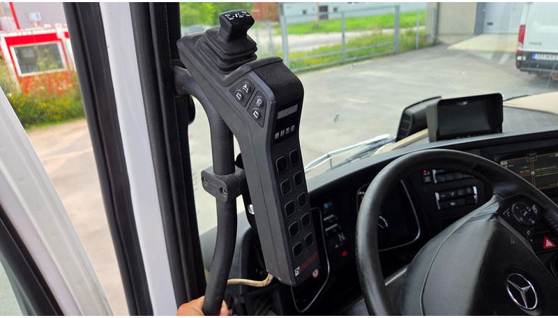 Kamion sa hidrauličnom kukom Mercedes-Benz Actros 2543 6X2*4: slika 15