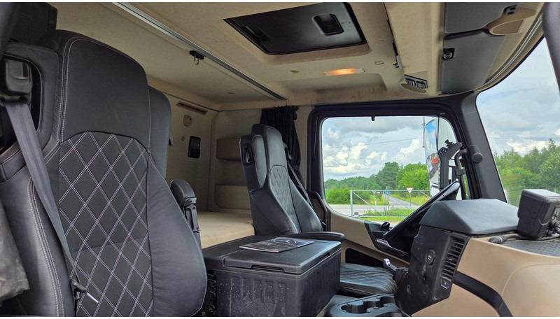 Kamion sa hidrauličnom kukom Mercedes-Benz Actros 2543 6X2*4: slika 10