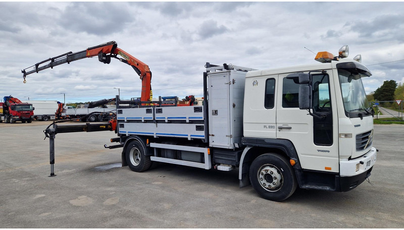 Volvo FL220 4X2 Palfinger PK7501 - Kamion sa tovarnim sandukom, Kamion sa dizalicom: slika 2 Volvo FL220 4X2 Palfinger PK7501 - Kamion sa tovarnim sandukom, Kamion sa dizalicom: slika 2