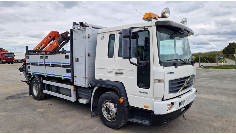Volvo FL220 4X2 Palfinger PK7501 - Kamion sa tovarnim sandukom, Kamion sa dizalicom: slika 5 Volvo FL220 4X2 Palfinger PK7501 - Kamion sa tovarnim sandukom, Kamion sa dizalicom: slika 5