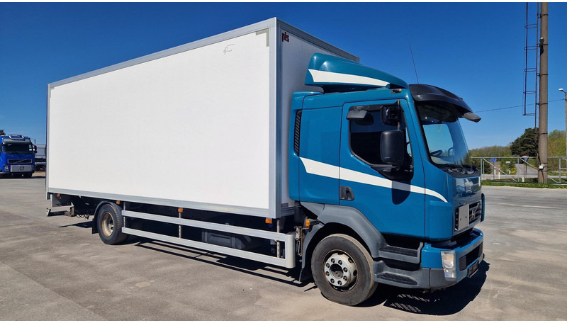 Volvo FL260 4X2 - Kamion sa zatvorenim sandukom: slika 2 Volvo FL260 4X2 - Kamion sa zatvorenim sandukom: slika 2