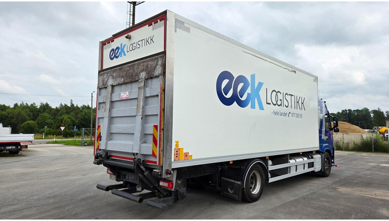 Volvo FM330 4X2 - Kamion sa zatvorenim sandukom: slika 3 Volvo FM330 4X2 - Kamion sa zatvorenim sandukom: slika 3