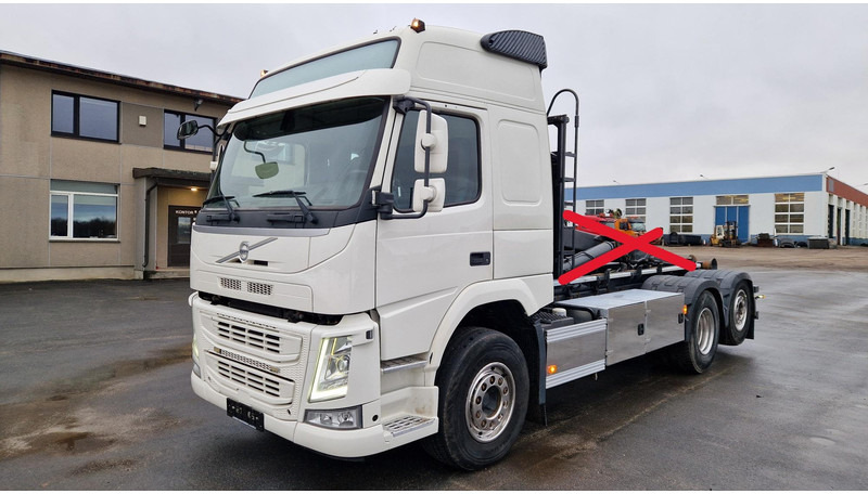 Volvo FM460 6X2*4 chassis - Kamion sa golom šasijom i zatvorenom kabinom: slika 1 Volvo FM460 6X2*4 chassis - Kamion sa golom šasijom i zatvorenom kabinom: slika 1